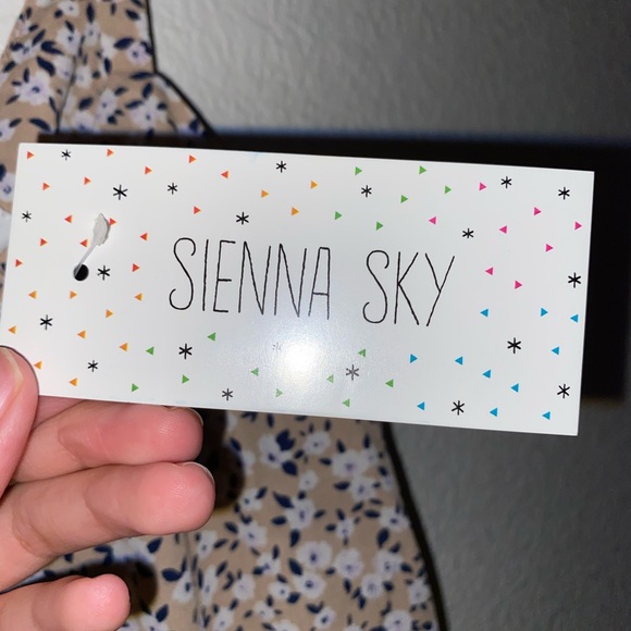 Sienna Sky Blouse - Picture 4 of 5